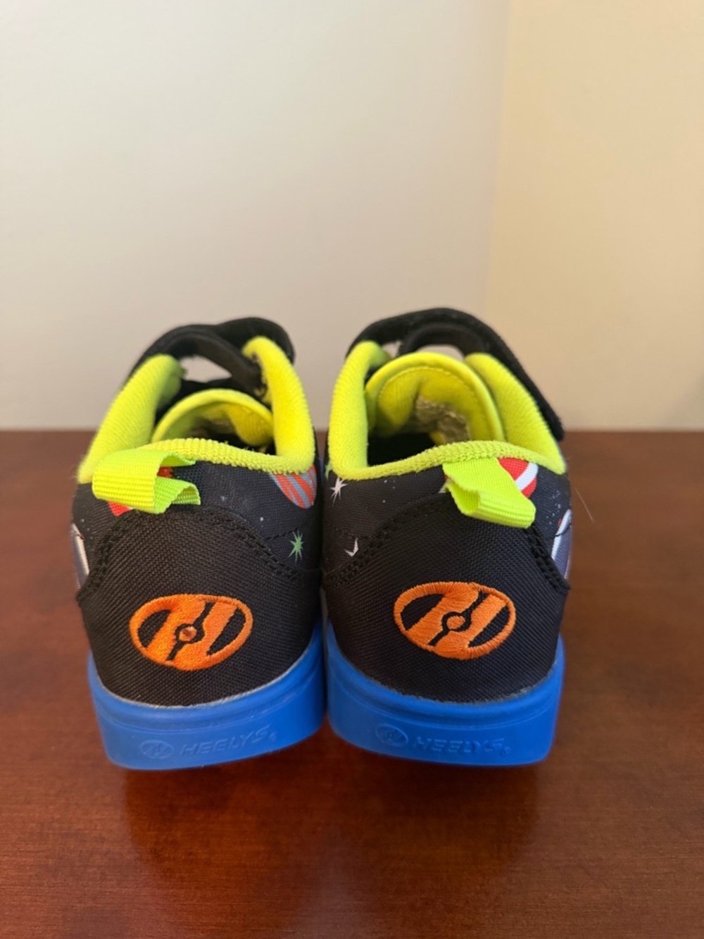 Heelys Kids Black Skate Shoes with Blue Sole and Neon Yellow Lining - Picture 3 of 5
